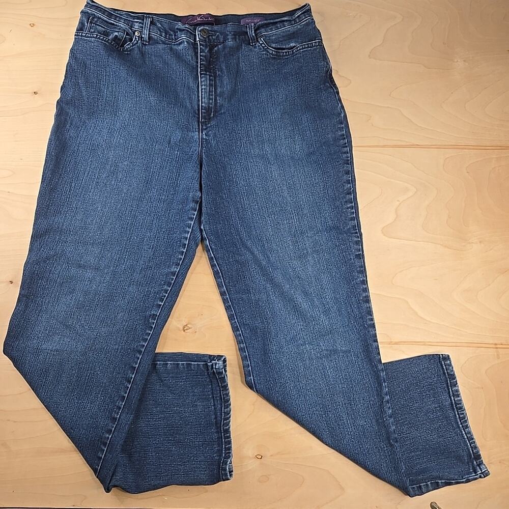 Gloria Vanderbilt Amanda Dark Blue Straight leg Jeans Women's Size 18